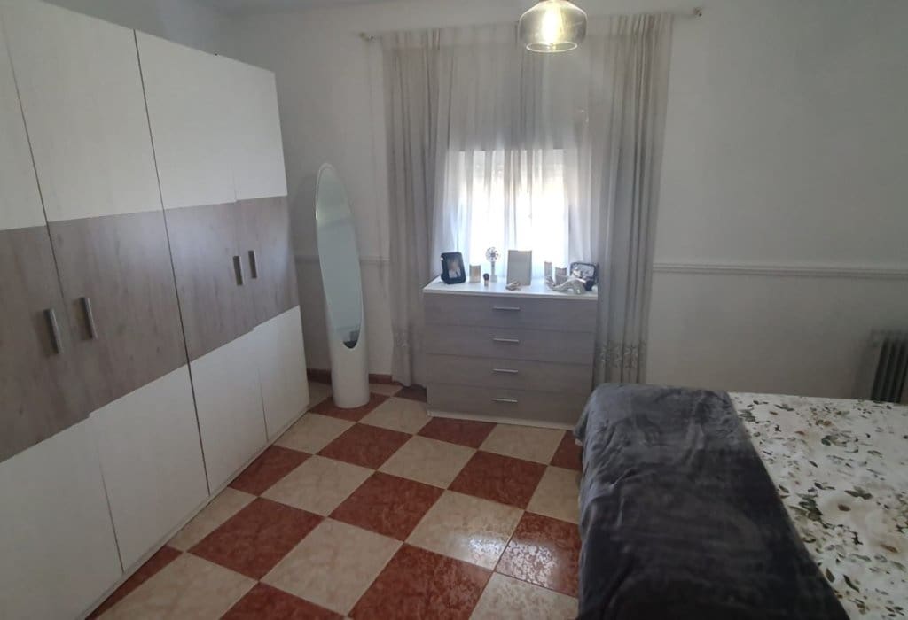 3 bedroom Townhouse for sale in Sax - € 92,000 (Ref: 9730872)