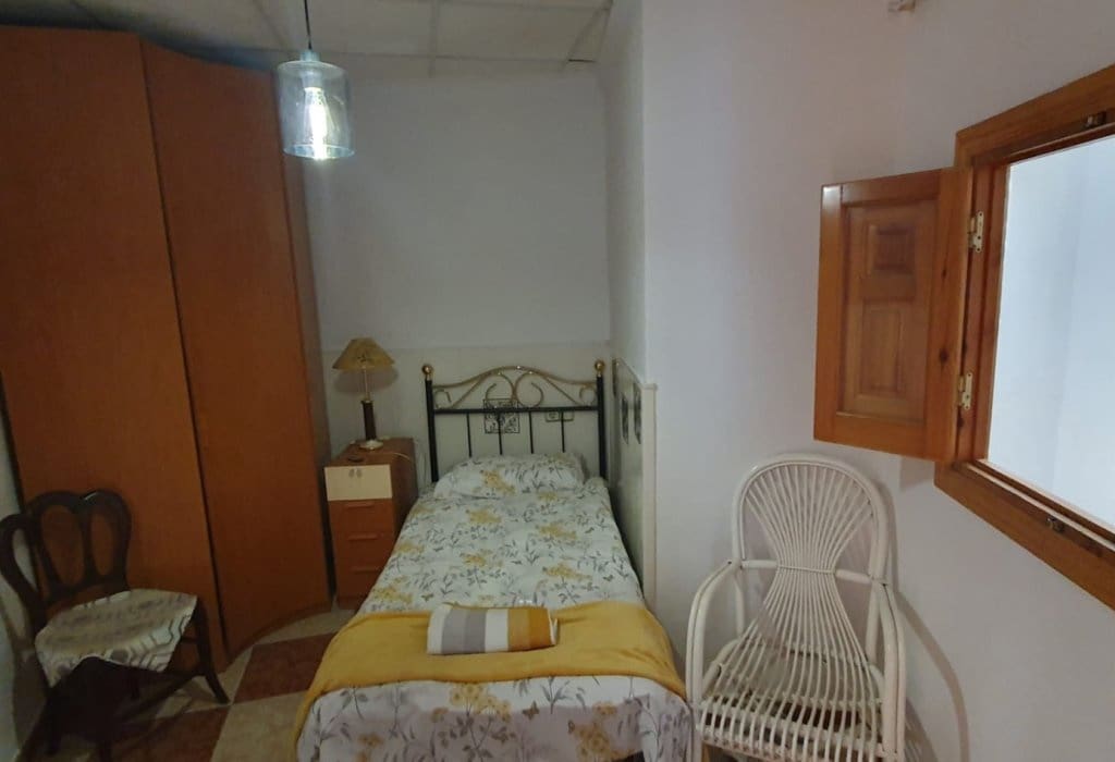 3 bedroom Townhouse for sale in Sax - € 92,000 (Ref: 9730872)