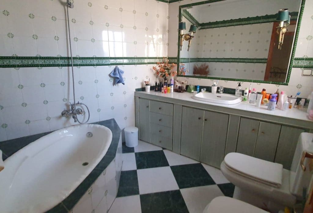 3 bedroom Townhouse for sale in Sax - € 92,000 (Ref: 9730872)