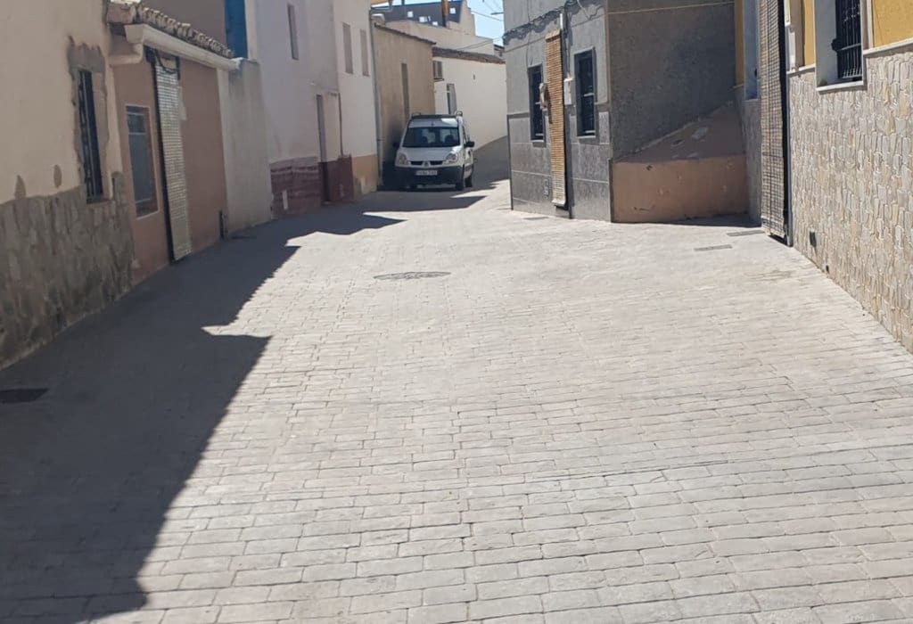 3 bedroom Townhouse for sale in Sax - € 92,000 (Ref: 9730872)