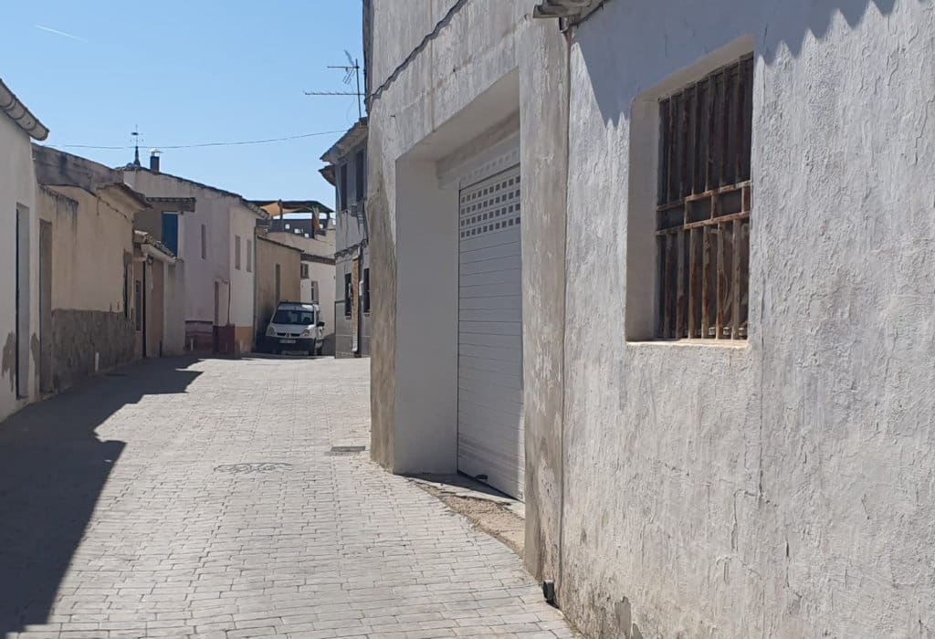 3 bedroom Townhouse for sale in Sax - € 92,000 (Ref: 9730872)