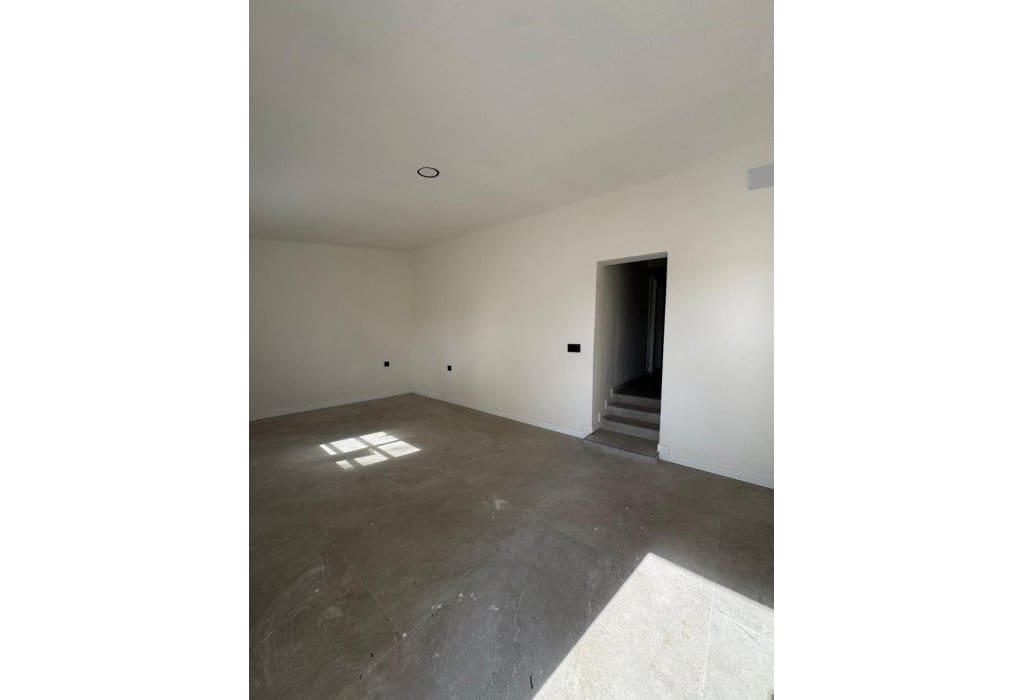 Chalet de 4 habitaciones en La Marina del Pinet en venta con garaje - 305.000 € (Ref: 9895222)