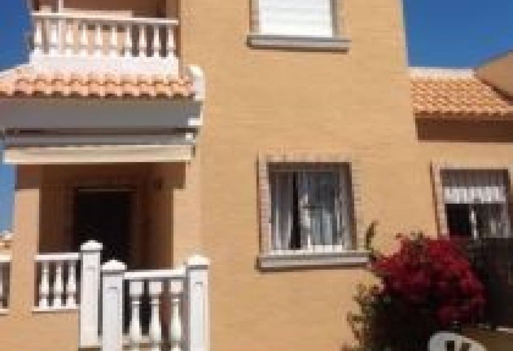 3 camera da letto Casa in vendita in Dona Pepa con piscina garage - 240.000 € (Rif: 9958330)