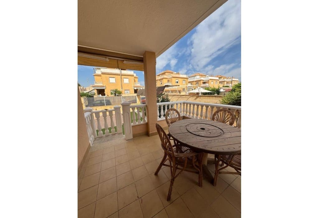3 camera da letto Casa in vendita in Dona Pepa con piscina garage - 240.000 € (Rif: 9958330)