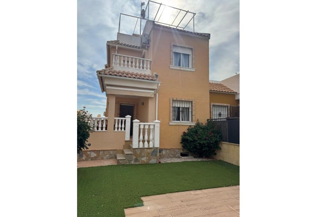 3 camera da letto Casa in vendita in Dona Pepa con piscina garage - 240.000 € (Rif: 9958330)