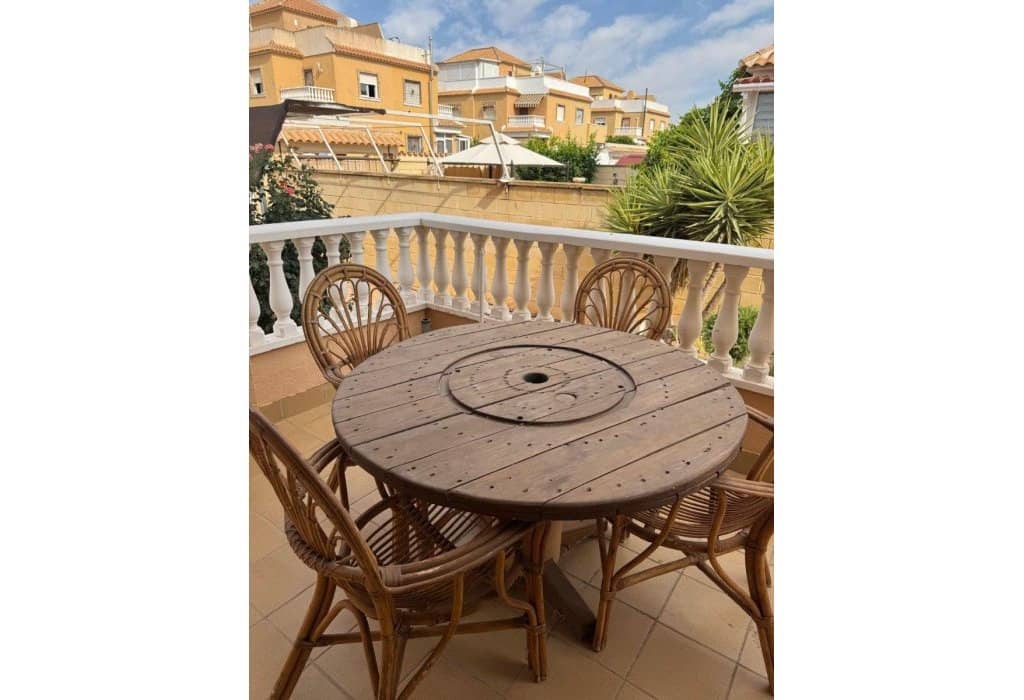 3 camera da letto Casa in vendita in Dona Pepa con piscina garage - 240.000 € (Rif: 9958330)