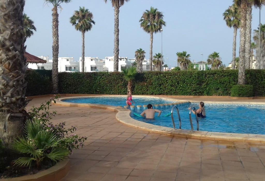 3 camera da letto Casa in vendita in Dona Pepa con piscina garage - 240.000 € (Rif: 9958330)