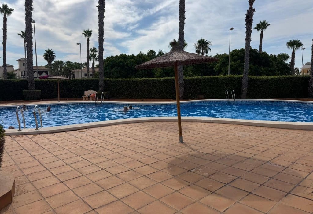 3 camera da letto Casa in vendita in Dona Pepa con piscina garage - 240.000 € (Rif: 9958330)