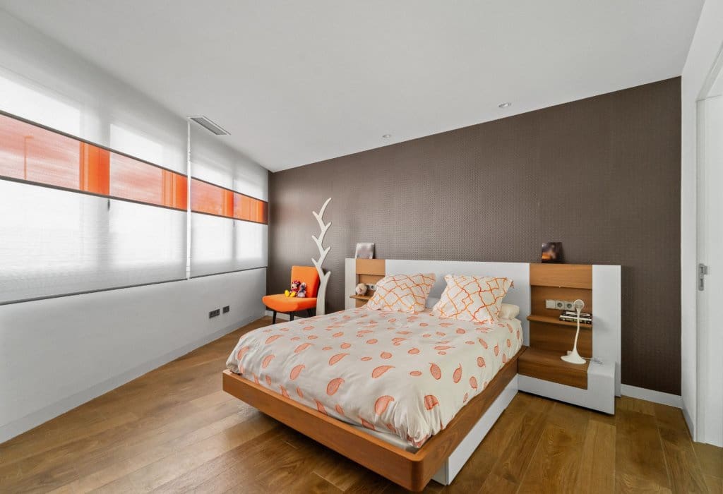 4 bedroom Villa for sale in Novelda with pool garage - € 995,000 (Ref: 9976100)