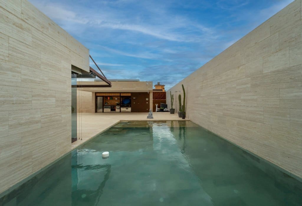 4 bedroom Villa for sale in Novelda with pool garage - € 995,000 (Ref: 9976100)