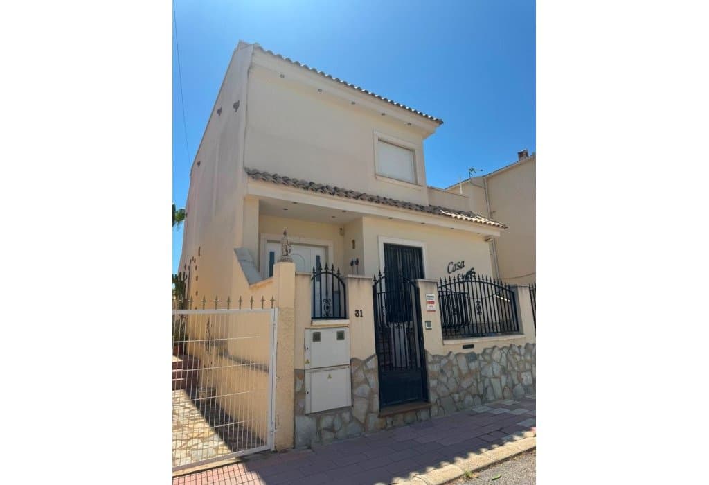 4 slaapkamer Villa te koop in San Fulgencio met zwembad garage - € 465.000 (Ref: 9983821)