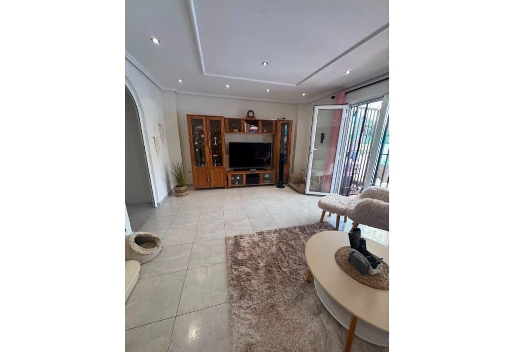 4 slaapkamer Villa te koop in San Fulgencio met zwembad garage - € 465.000 (Ref: 9983821)