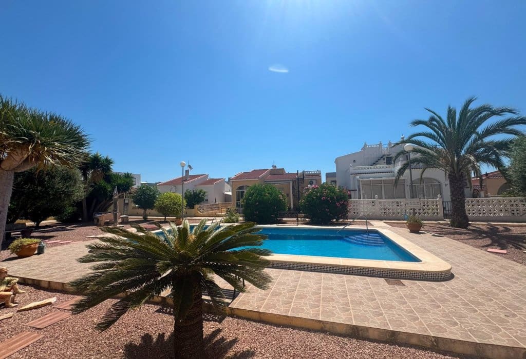 4 slaapkamer Villa te koop in San Fulgencio met zwembad garage - € 465.000 (Ref: 9983821)