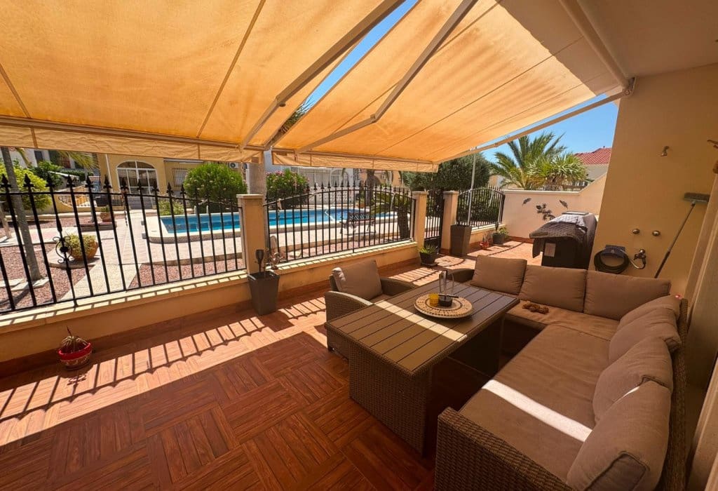 4 slaapkamer Villa te koop in San Fulgencio met zwembad garage - € 465.000 (Ref: 9983821)