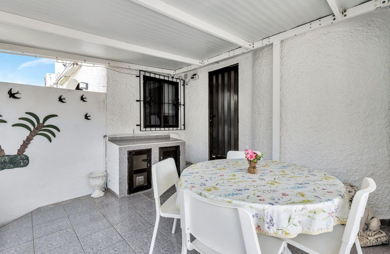 2 bedroom Townhouse for sale in Playa Flamenca - € 165,000 (Ref: 10017746)