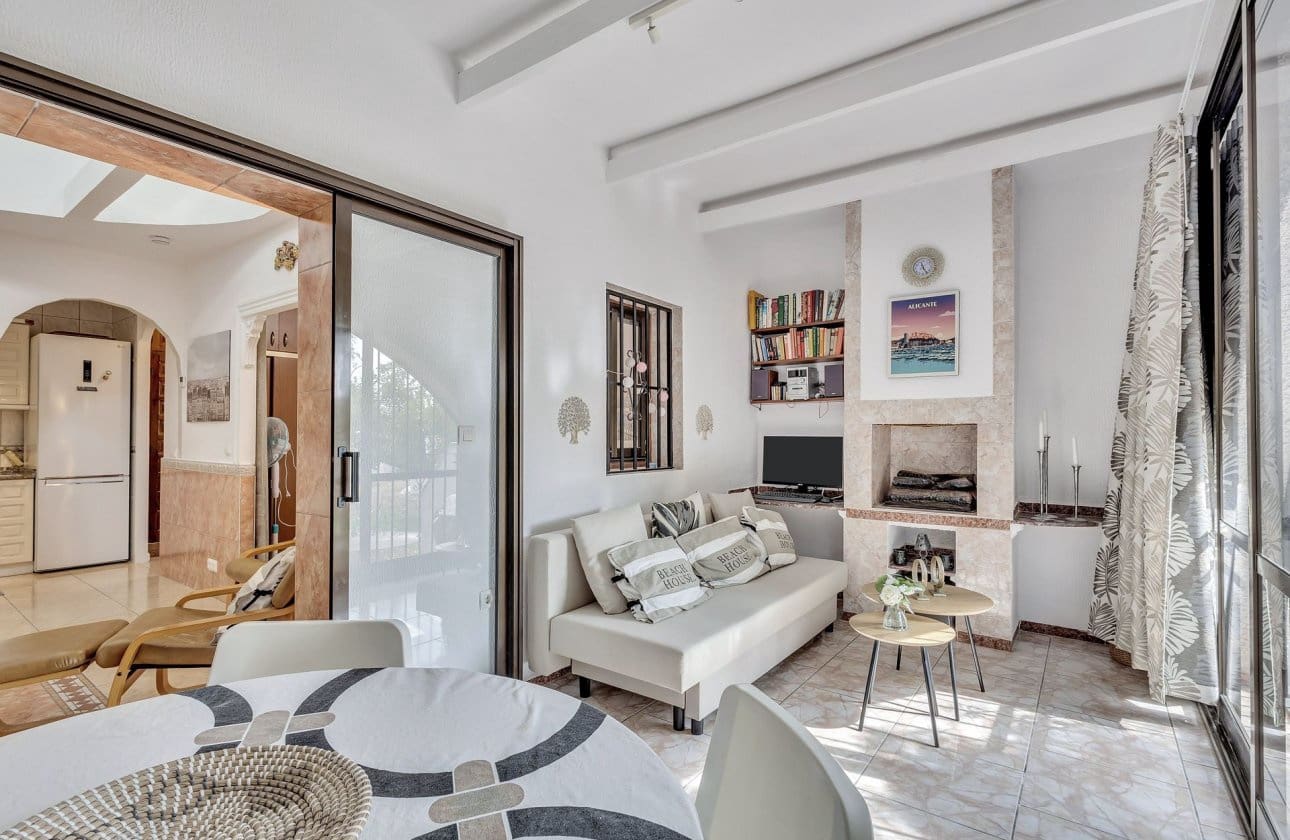 2 bedroom Townhouse for sale in Playa Flamenca - € 165,000 (Ref: 10017746)
