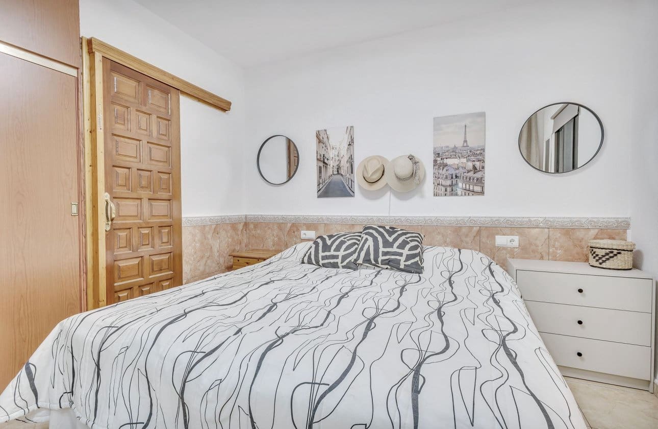 2 bedroom Townhouse for sale in Playa Flamenca - € 165,000 (Ref: 10017746)