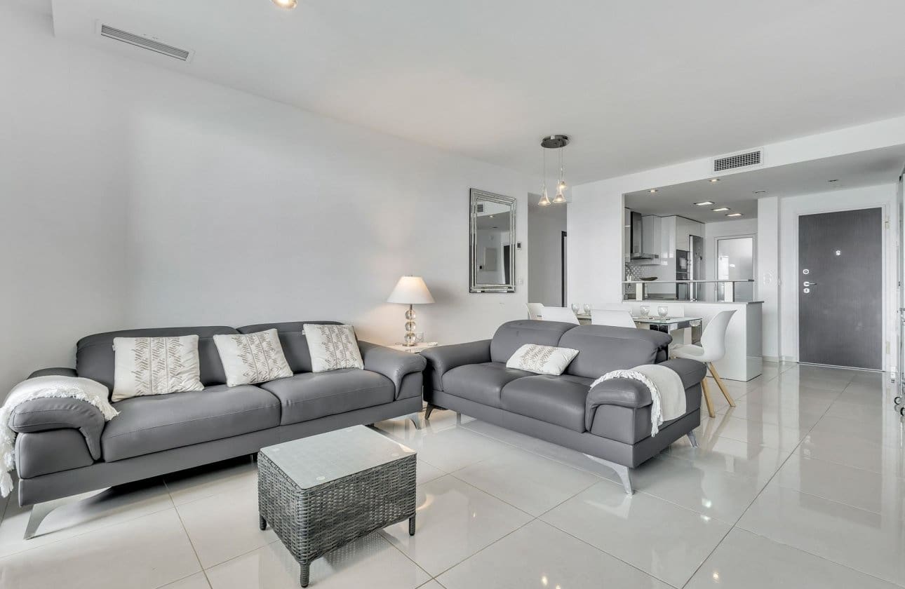 3 bedroom Apartment for sale in Punta Prima with pool garage - € 550,000 (Ref: 10017748)