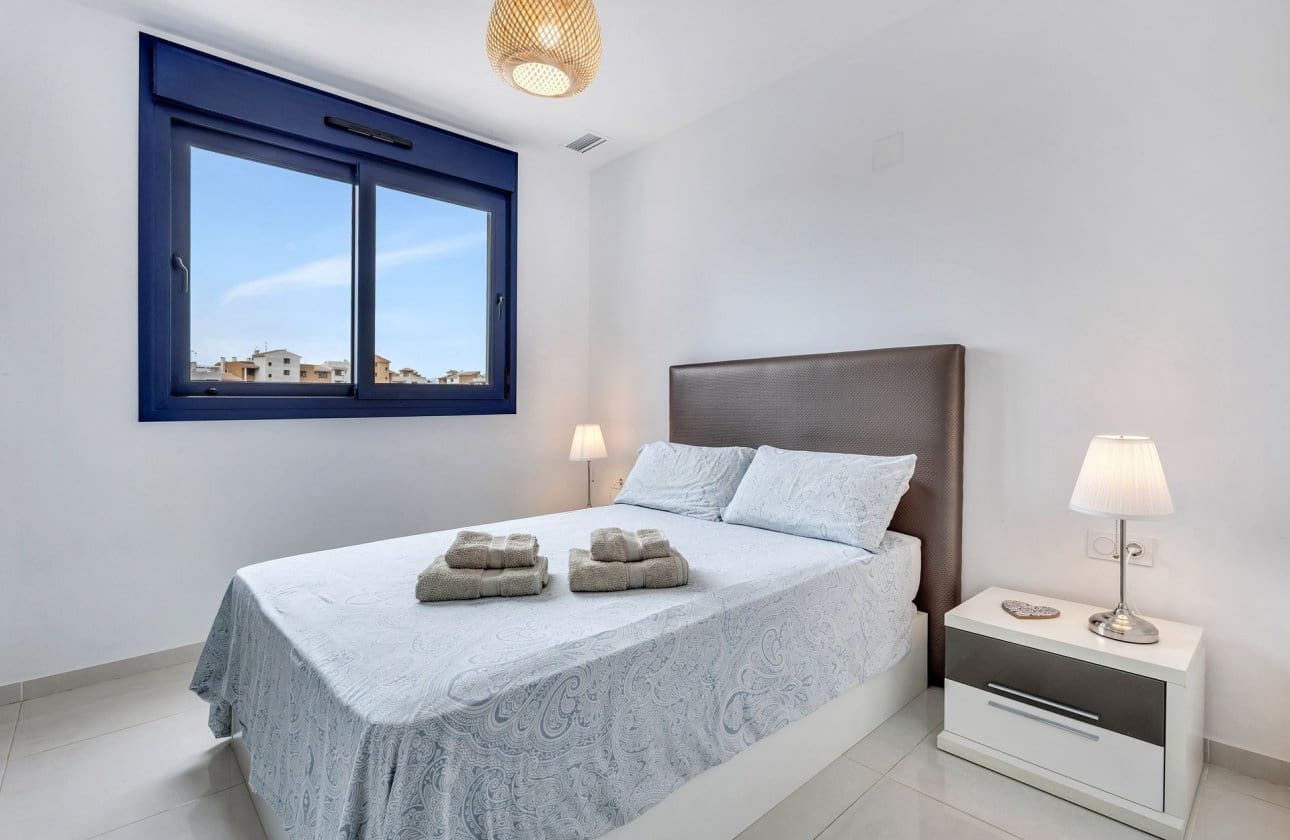 3 bedroom Apartment for sale in Punta Prima with pool garage - € 550,000 (Ref: 10017748)