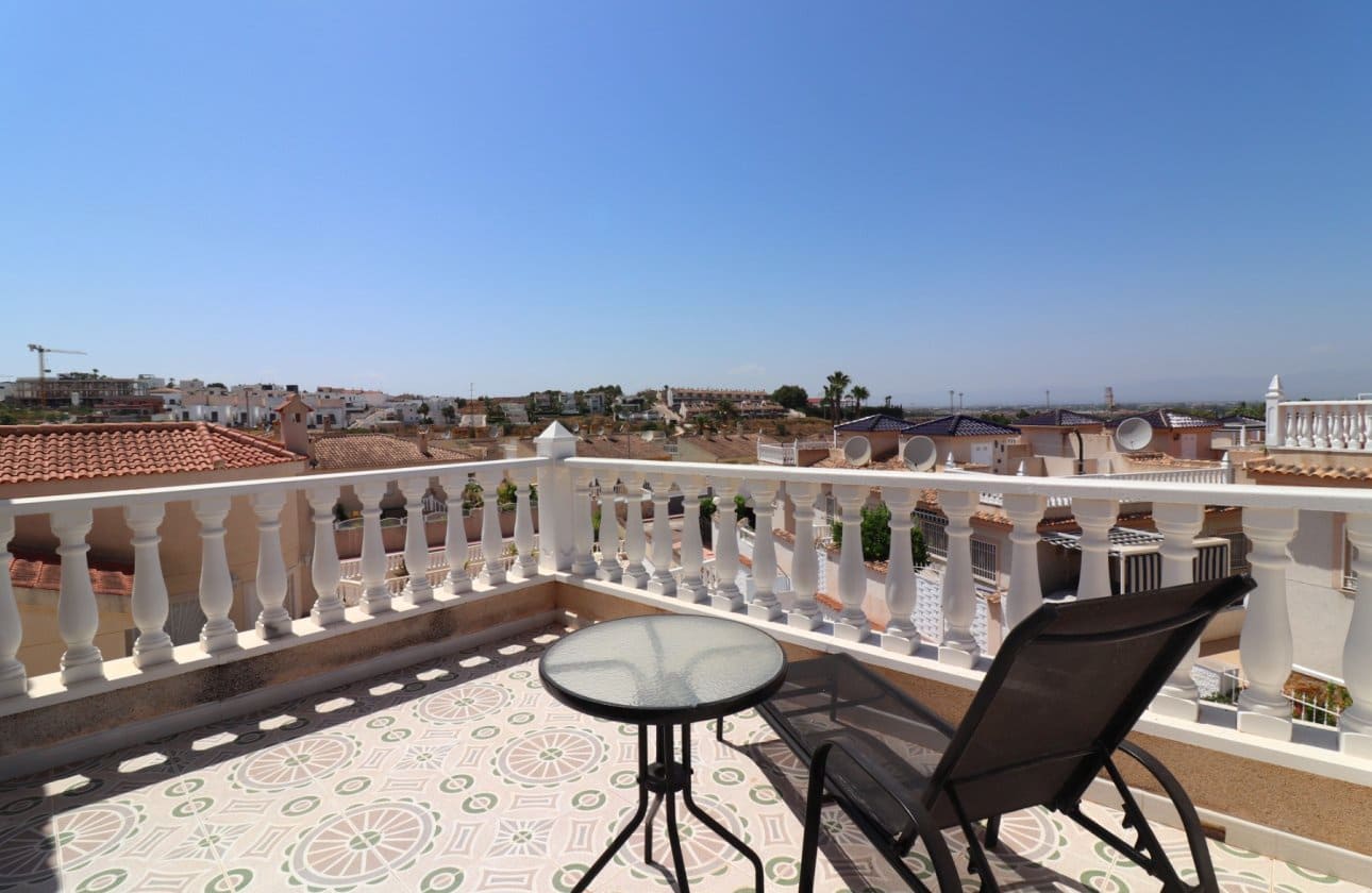 4 sovrum Villa till salu i Benijofar med pool garage - 390 000 € (Ref: 10031573)