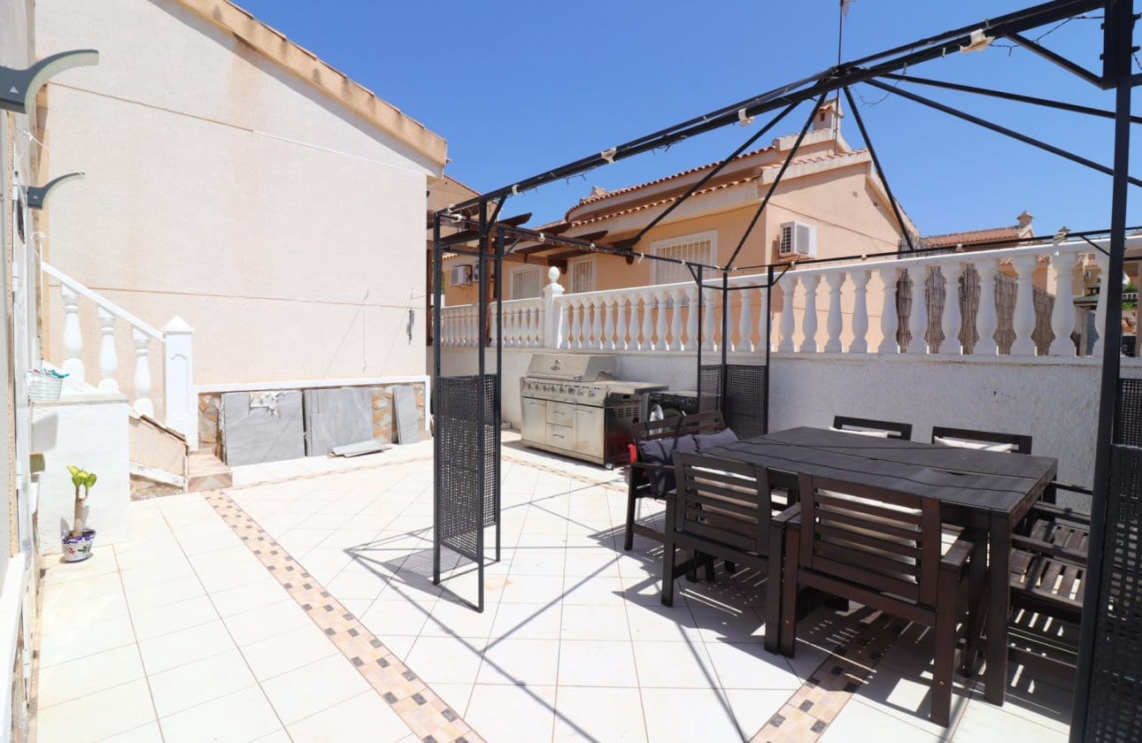 4 sovrum Villa till salu i Benijofar med pool garage - 390 000 € (Ref: 10031573)