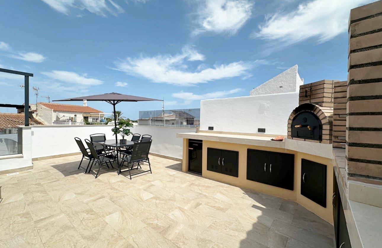 3 slaapkamer Huis te koop in Torrevieja met zwembad - € 539.000 (Ref: 10031574)