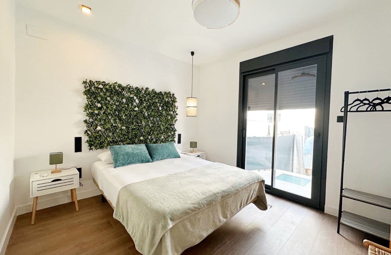 3 slaapkamer Huis te koop in Torrevieja met zwembad - € 539.000 (Ref: 10031574)