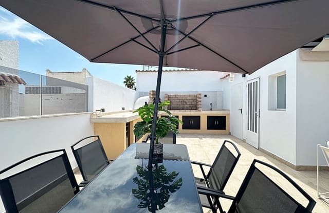 3 slaapkamer Huis te koop in Nueva Torrevieja, Torrevieja met zwembad - € 539.000 (Ref: 10031574)