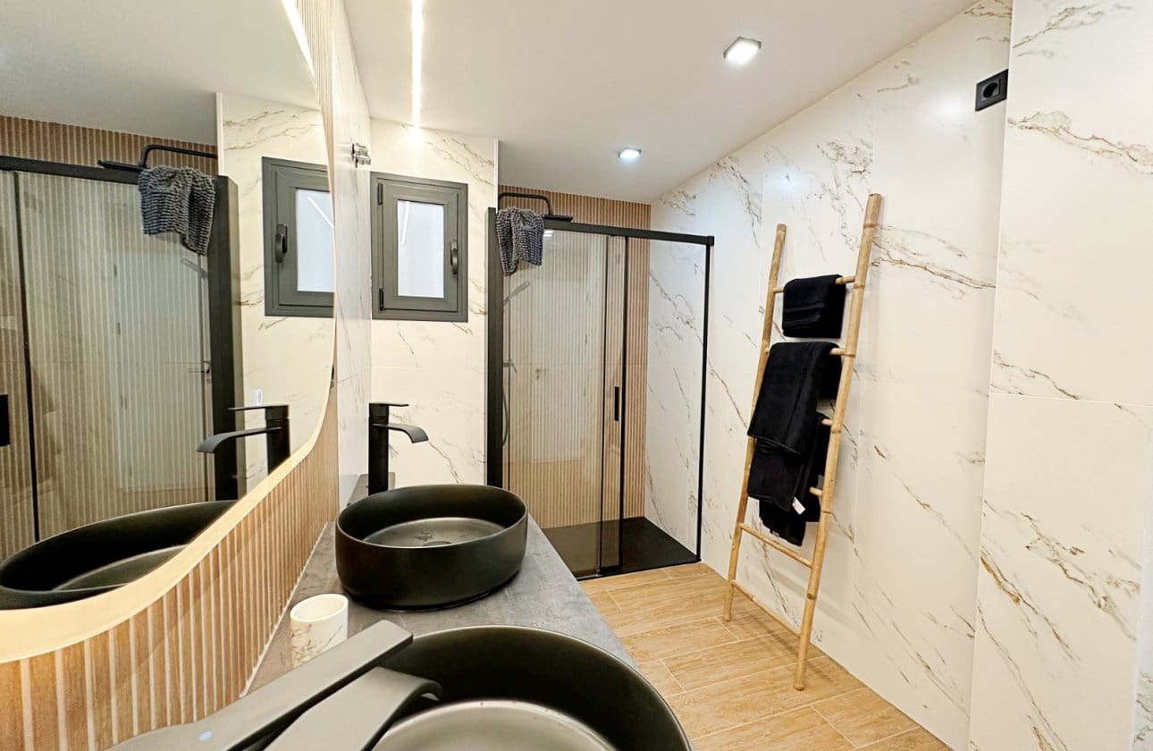 3 slaapkamer Huis te koop in Torrevieja met zwembad - € 539.000 (Ref: 10031574)