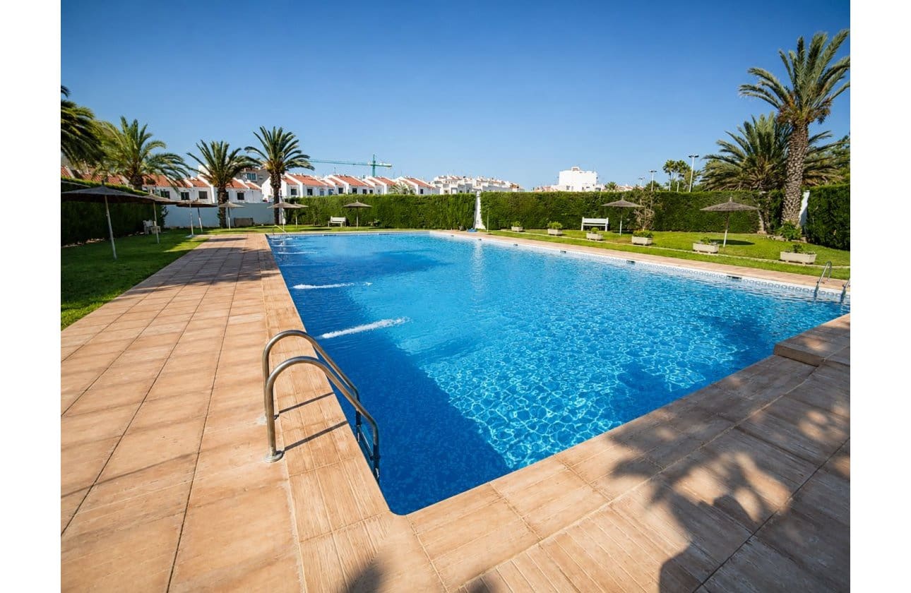 3 slaapkamer Huis te koop in Torrevieja met zwembad - € 539.000 (Ref: 10031574)