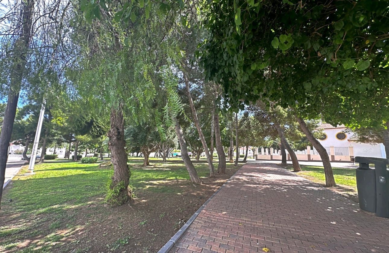 3 slaapkamer Huis te koop in Torrevieja met zwembad - € 539.000 (Ref: 10031574)