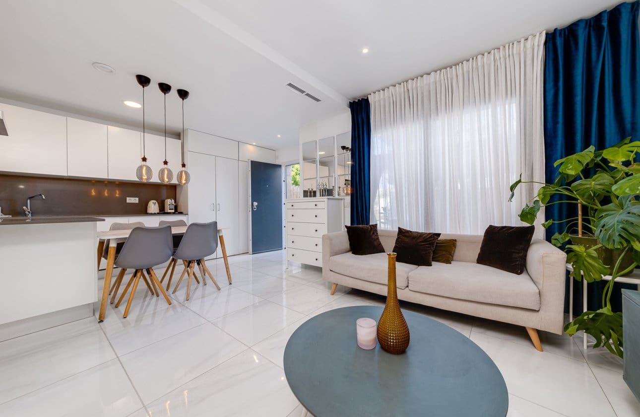 Casa de 3 habitaciones en Filipinas en venta con piscina - 325.000 € (Ref: 10031575)