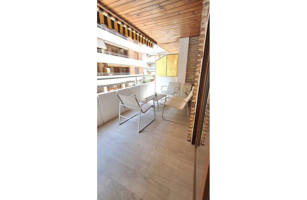 2 bedroom Beach Apartment for sale in Torrevieja - € 249,900 (Ref: 10031576)