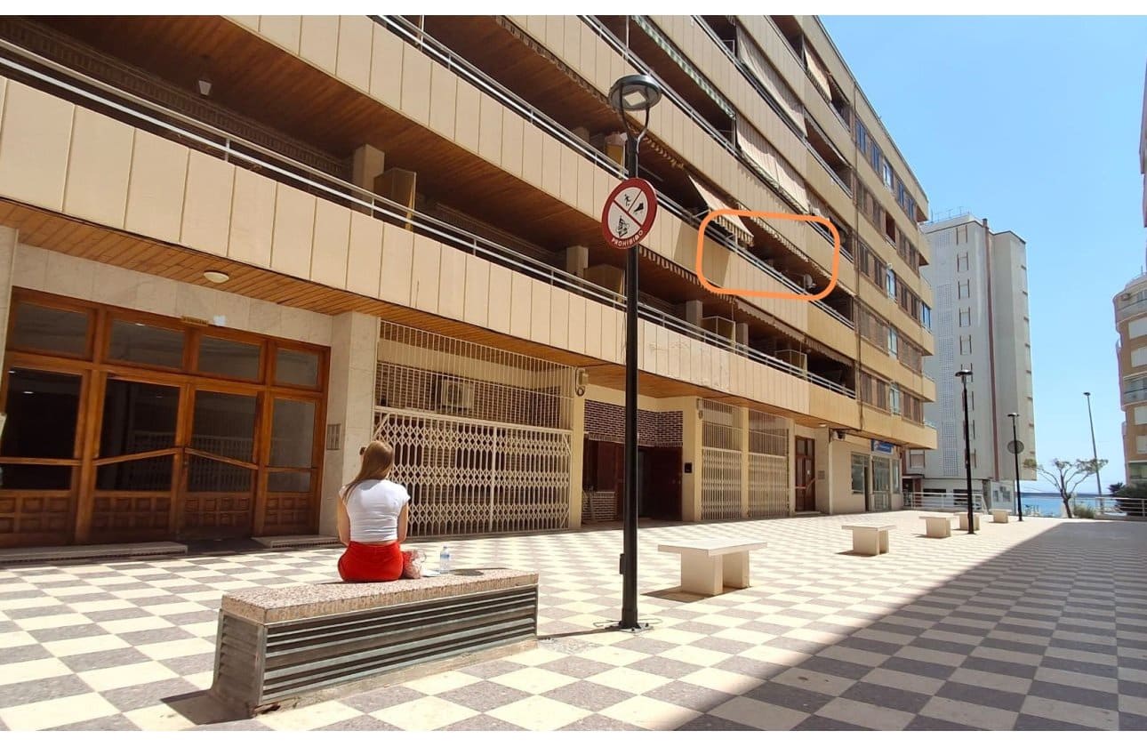 2 bedroom Beach Apartment for sale in Torrevieja - € 249,900 (Ref: 10031576)