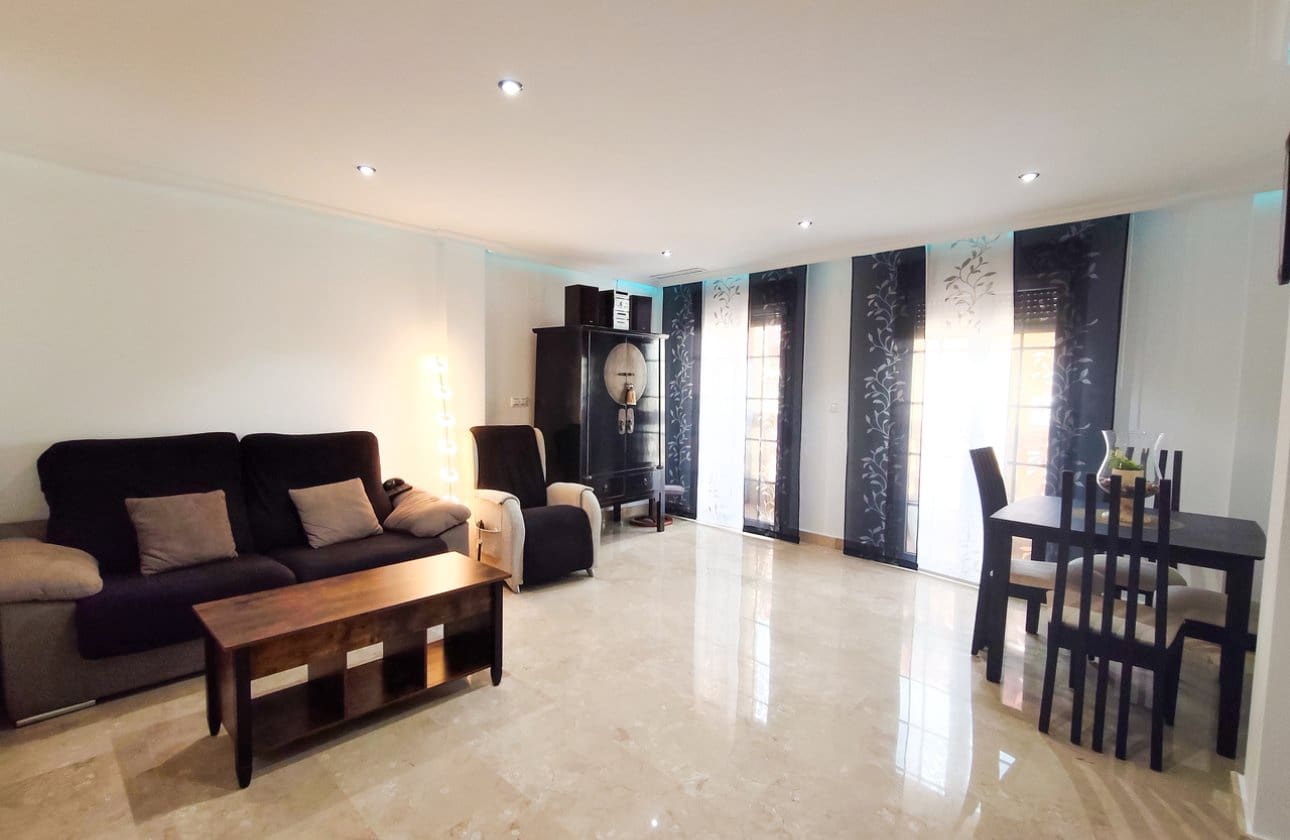 3 makuuhuone Huoneisto myytävänä paikassa Torrevieja - 239 900 € (Ref: 10043374)