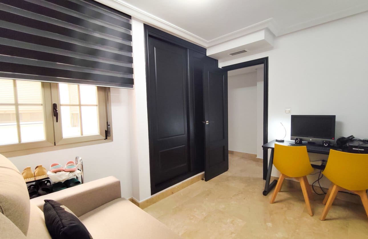 3 makuuhuone Huoneisto myytävänä paikassa Torrevieja - 239 900 € (Ref: 10043374)