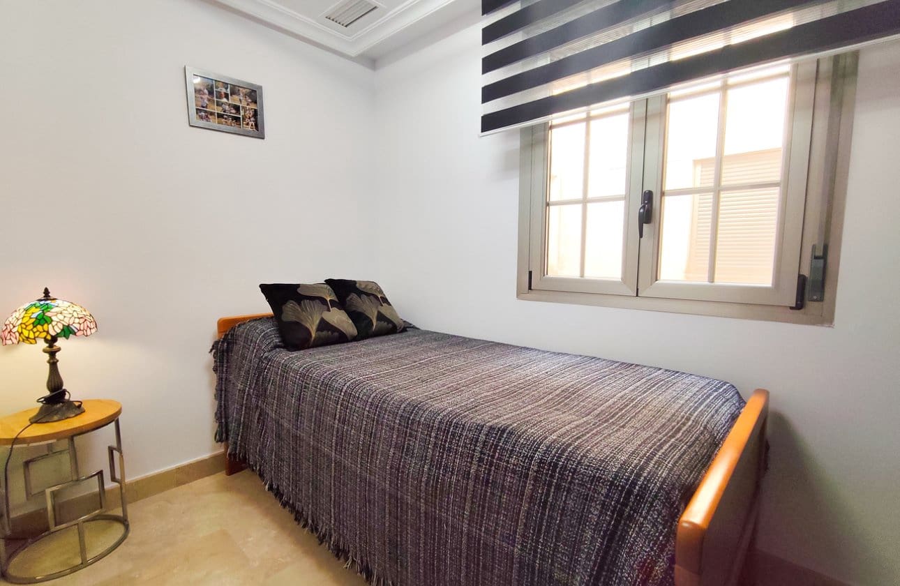 3 makuuhuone Huoneisto myytävänä paikassa Torrevieja - 239 900 € (Ref: 10043374)