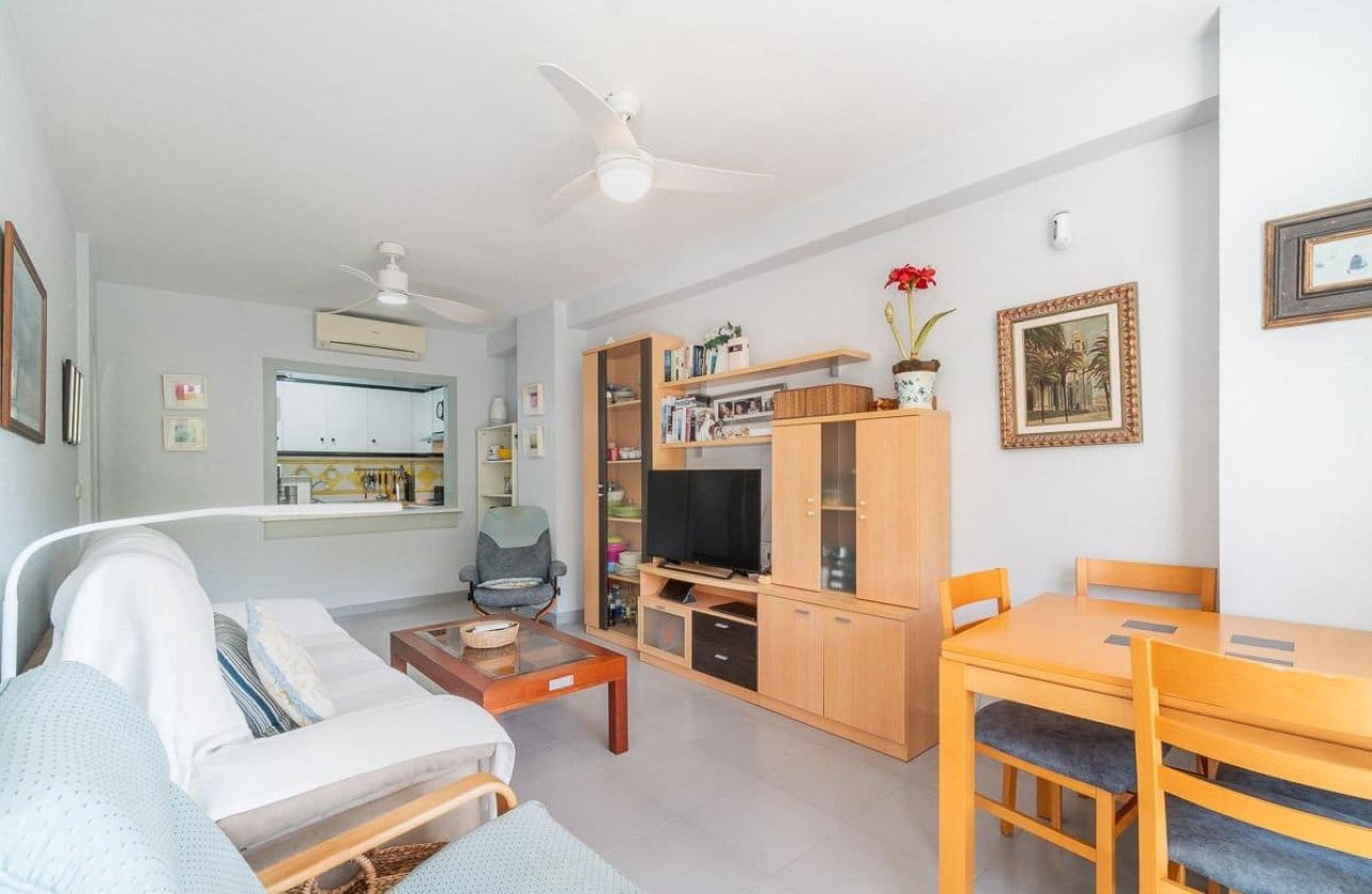 3 sypialnia Apartament na sprzedaż w Campoamor z basenem garażem - 199 999 € (Ref: 10043375)
