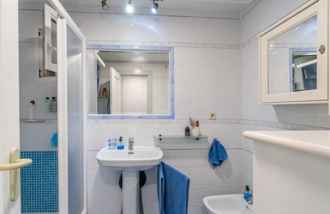 3 sypialnia Apartament na sprzedaż w Campoamor z basenem garażem - 199 999 € (Ref: 10043375)