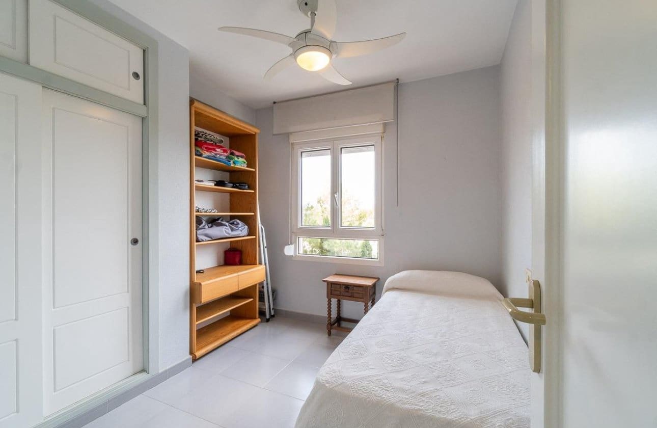 3 sypialnia Apartament na sprzedaż w Campoamor z basenem garażem - 199 999 € (Ref: 10043375)