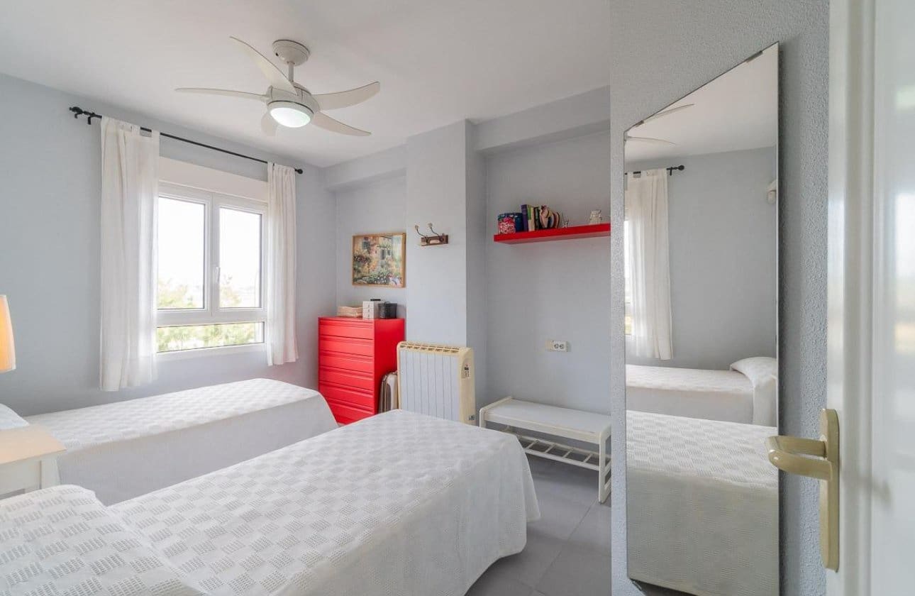 3 sypialnia Apartament na sprzedaż w Campoamor z basenem garażem - 199 999 € (Ref: 10043375)