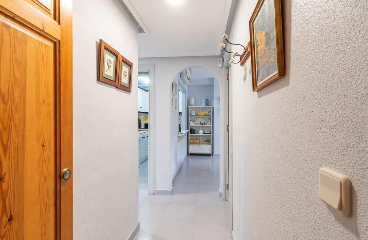 3 sypialnia Apartament na sprzedaż w Campoamor z basenem garażem - 199 999 € (Ref: 10043375)