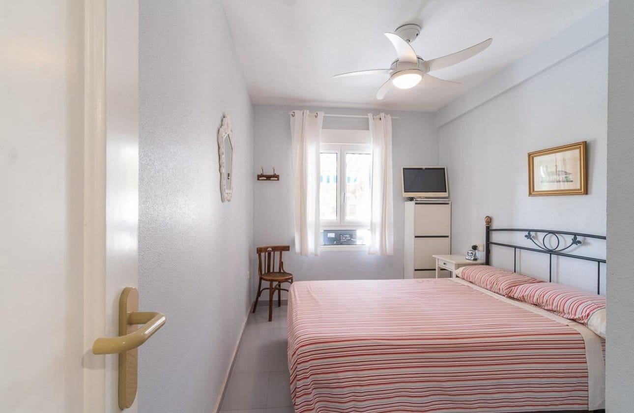 3 sypialnia Apartament na sprzedaż w Campoamor z basenem garażem - 199 999 € (Ref: 10043375)