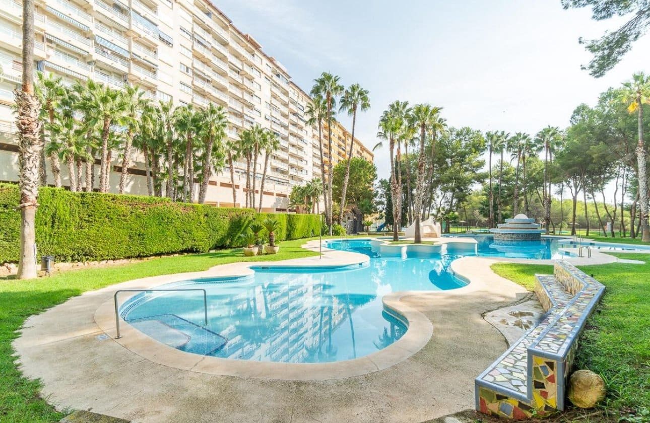 3 sypialnia Apartament na sprzedaż w Campoamor z basenem garażem - 199 999 € (Ref: 10043375)