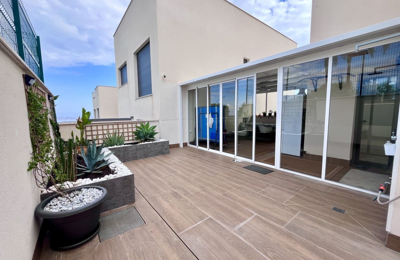 2 soverom Leilighet til salgs i San Miguel de Salinas med svømmebasseng garasje - € 329 900 (Ref: 10043376)