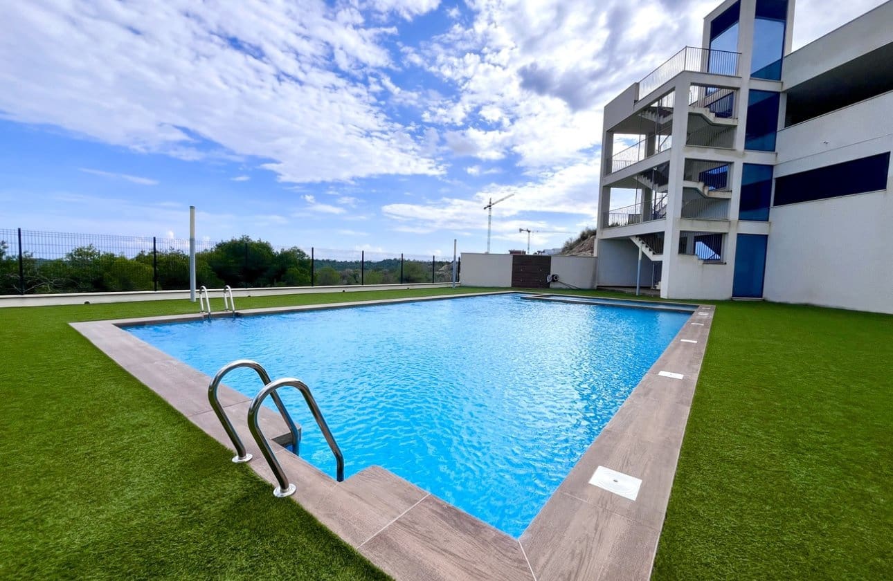 2 soverom Leilighet til salgs i San Miguel de Salinas med svømmebasseng garasje - € 329 900 (Ref: 10043376)