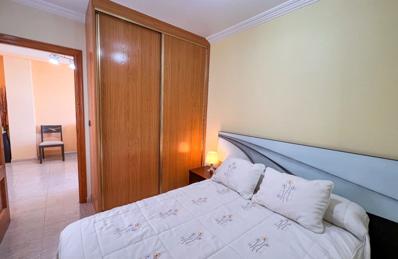 3 makuuhuone Kattohuoneisto myytävänä paikassa Torrevieja mukana 
autotalli - 265 000 € (Ref: 10043377)