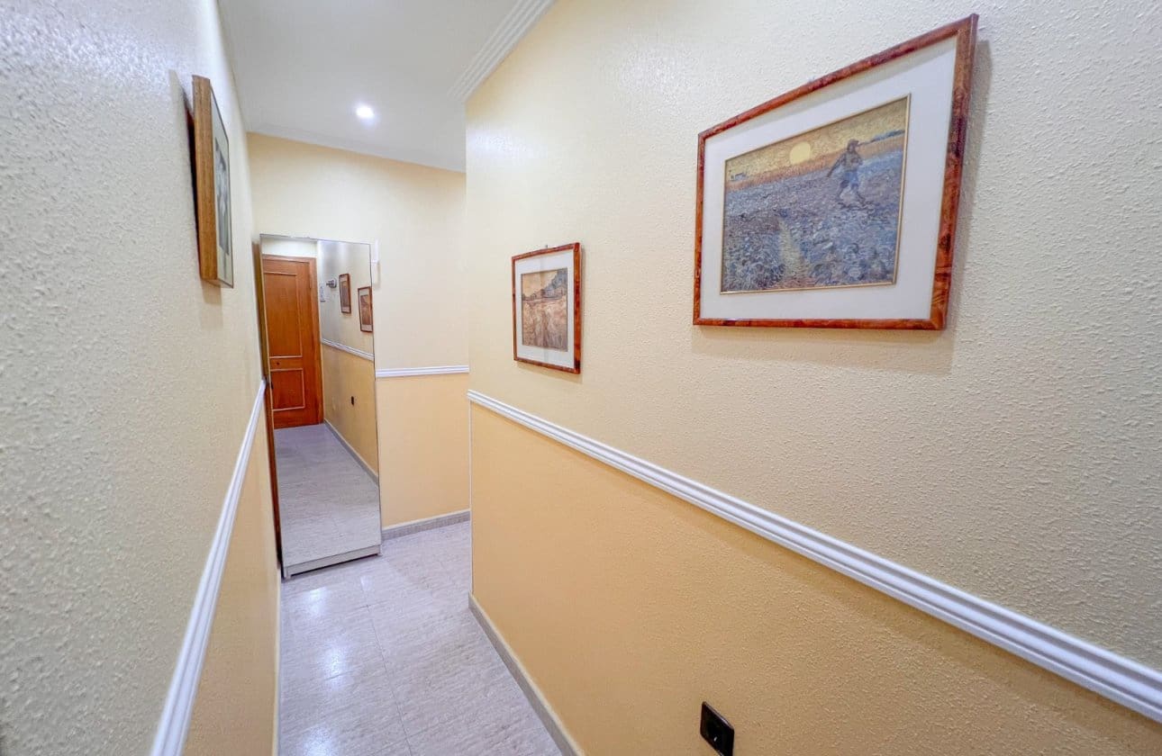 3 makuuhuone Kattohuoneisto myytävänä paikassa Torrevieja mukana 
autotalli - 265 000 € (Ref: 10043377)