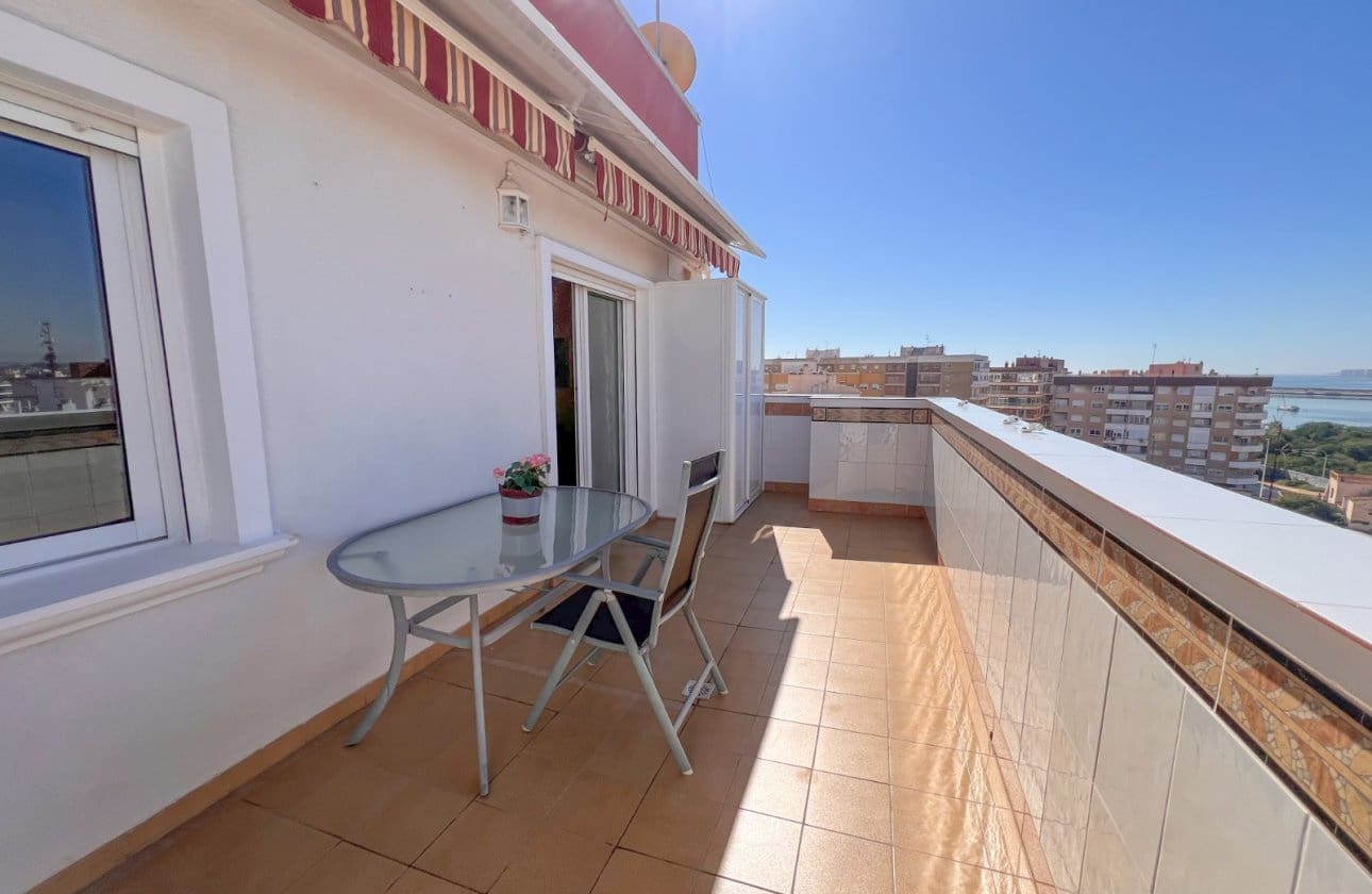 3 makuuhuone Kattohuoneisto myytävänä paikassa Torrevieja mukana 
autotalli - 265 000 € (Ref: 10043377)