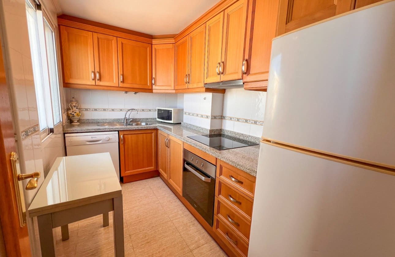 3 makuuhuone Kattohuoneisto myytävänä paikassa Torrevieja mukana 
autotalli - 265 000 € (Ref: 10043377)
